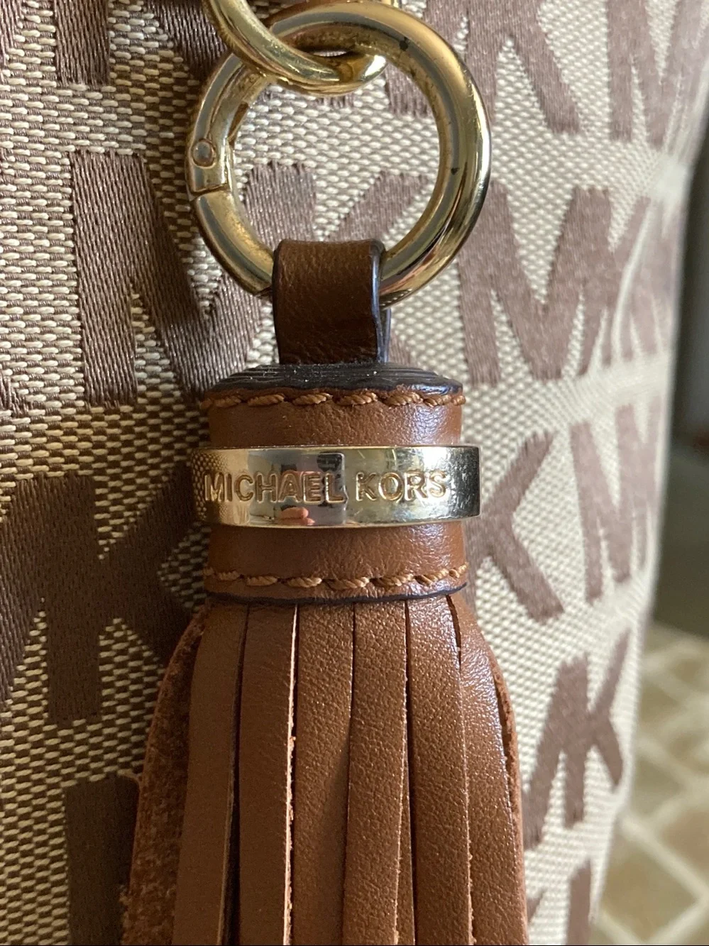Michael Kors Jet Set EW Tassel Chain Tote